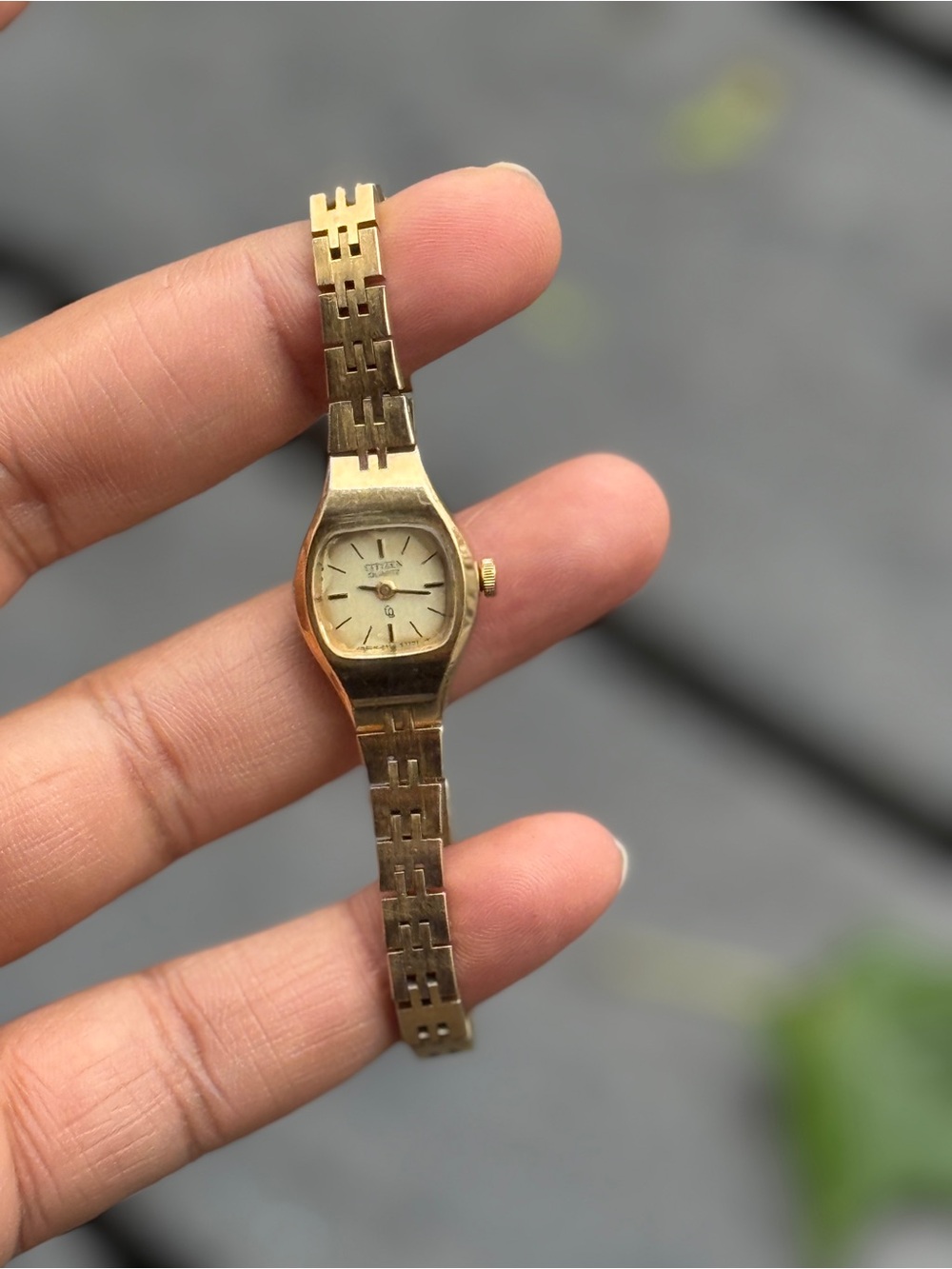 Citizen vintage watch gold